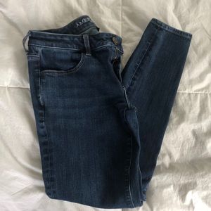 American Eagle skinny jeans